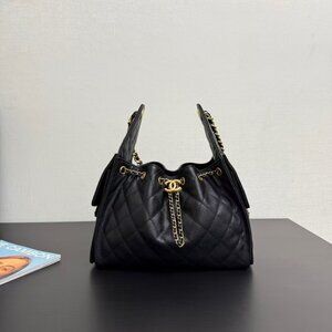 Classic CHANEL Bag: A Stylish and Versatile Choice for Elegance